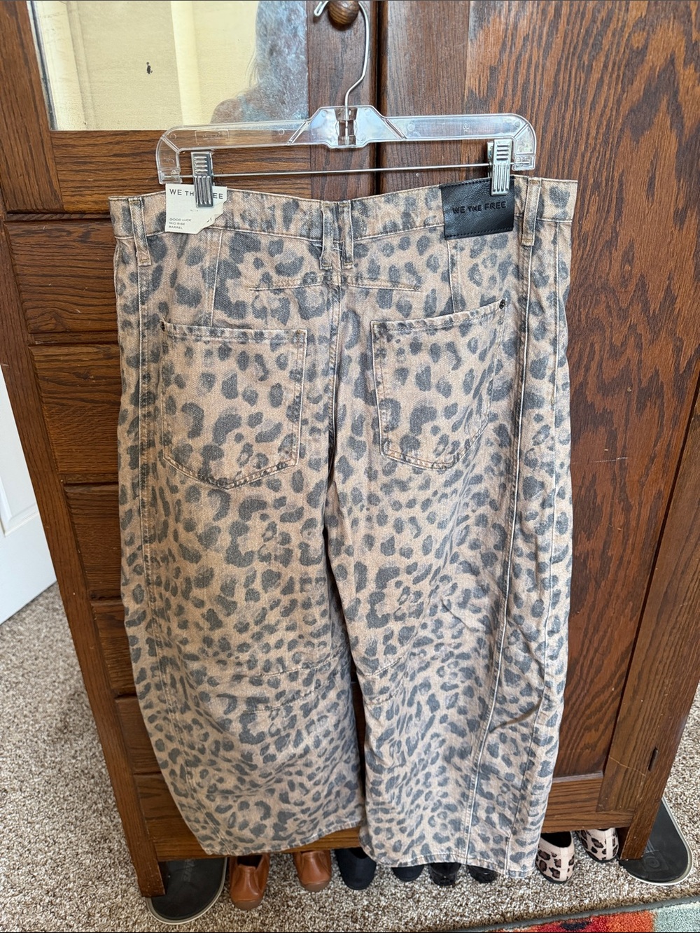 We The Free Leopard-Print barrel Tan & Black jeans button fly - Picture 2 of 4